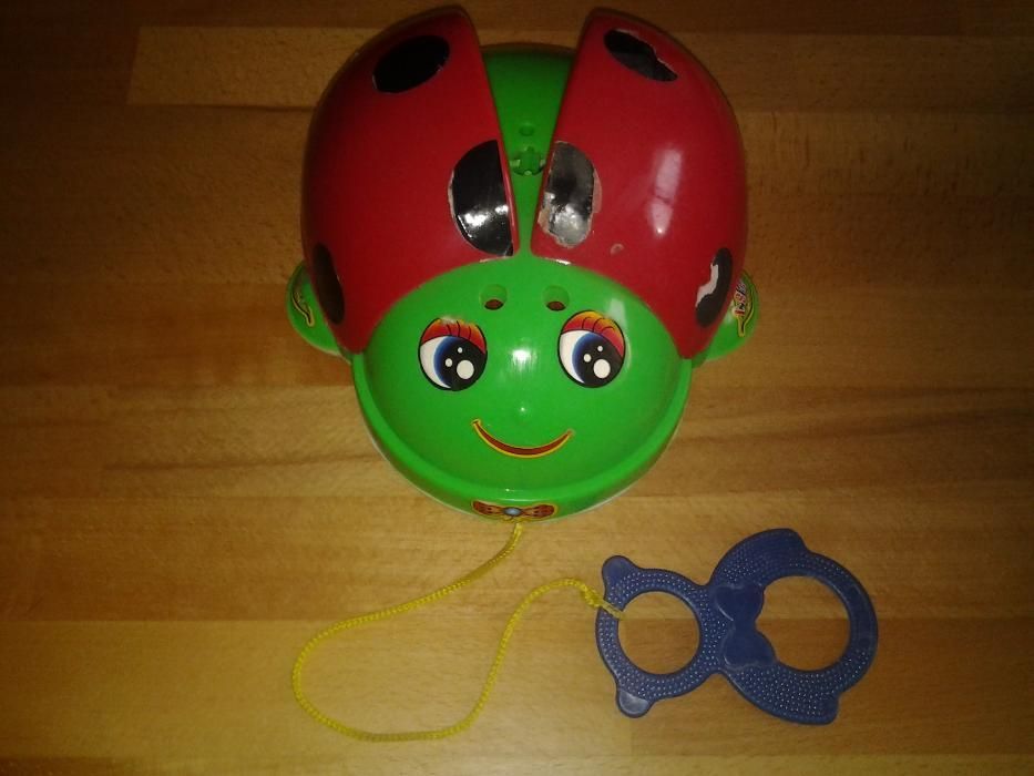 **Buburuza cu Snur 23 cm jucarie copii