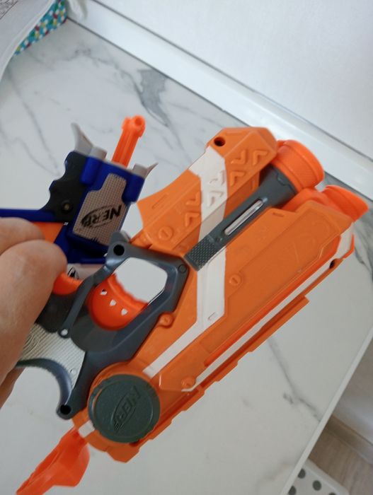 Пистолет игрушечный