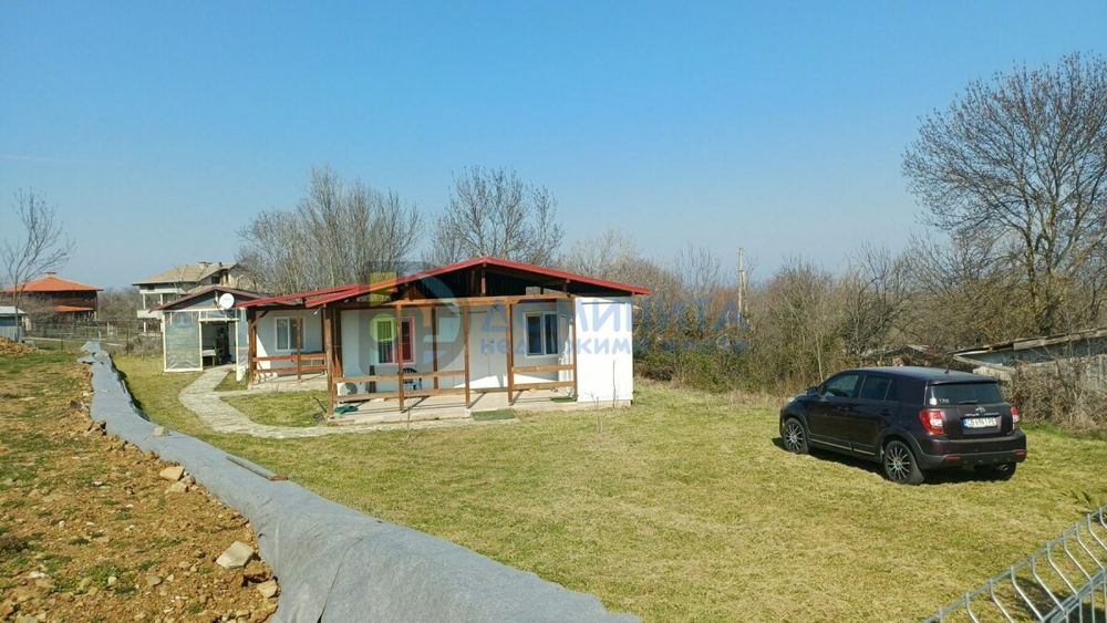 Атрактивен имот в с. Писменово общ. Приморско