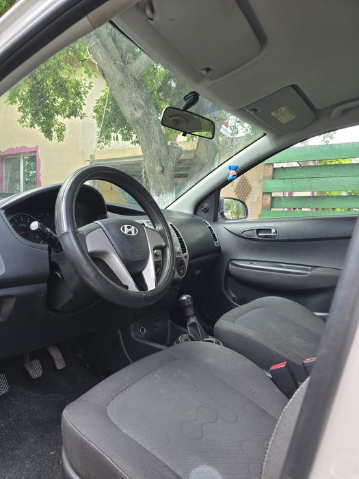 Hyundai  i20 2012