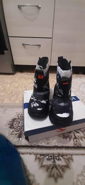 Балаларға арналған аяқ киім.