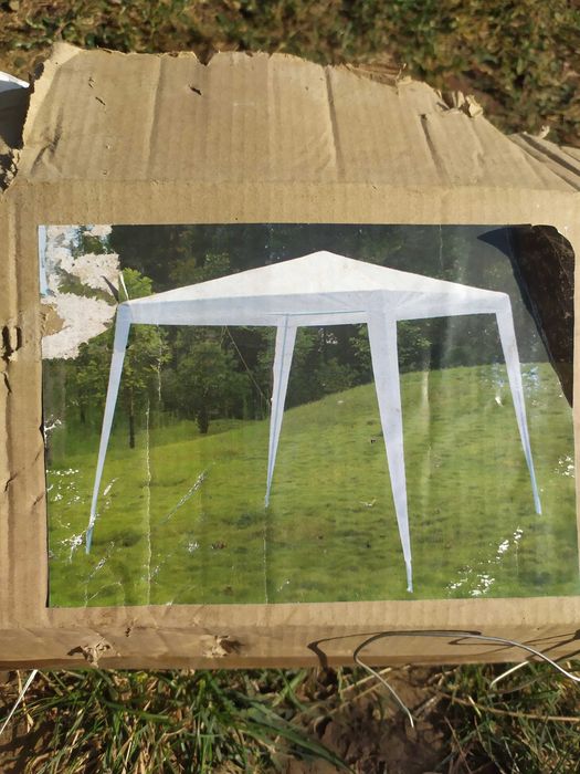 Pavilion / umbrar gradina
