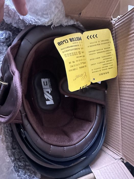 продавам каска чисто нова