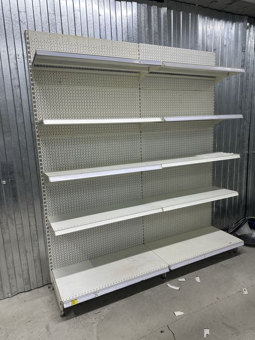 Витрины/ стелажи