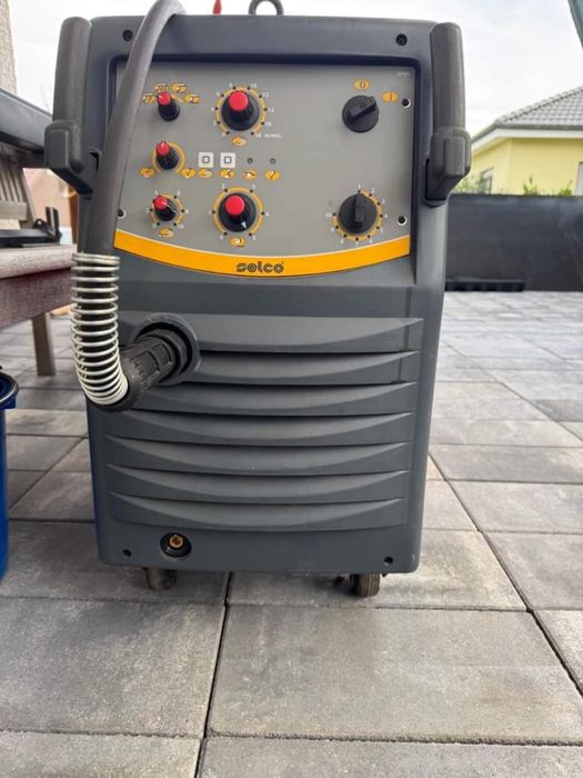 Телоподаващо Selco 240A