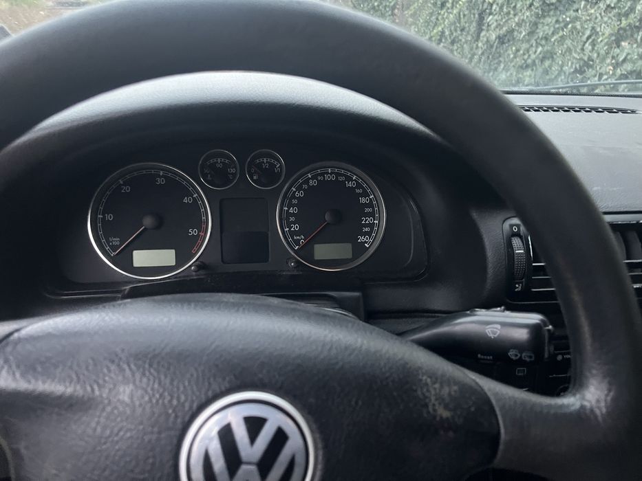 Фолксваген пасат 1,9 тди на части