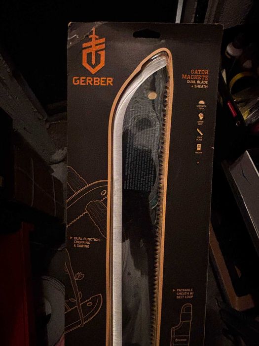 Сгъваем нож, мачете и брадва Gerber