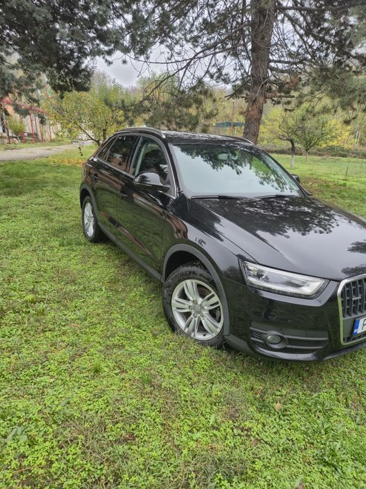 Audi Q3 4 × 4 Панорама