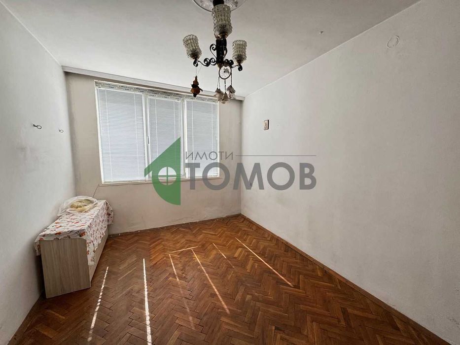 Продава се Тристаен апартамент в Шумен, Център - 90 кв.м за 1088 €/кв.м - Снимка #1