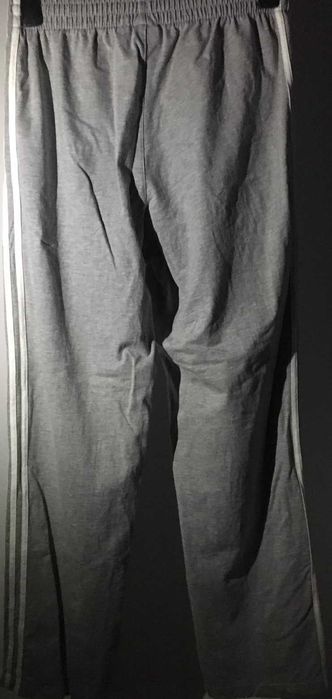Pantaloni Adidas Womans, culoare gri (3 Stripes), marimea M (Fit M-L)