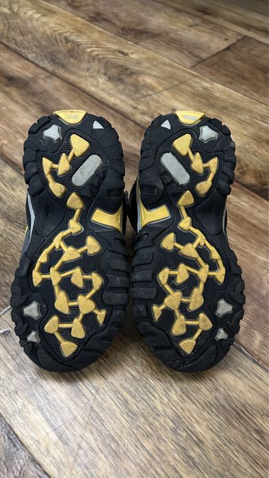 Утепленные ботинки