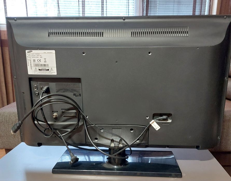 Телевизор Samsung UE32EH4003