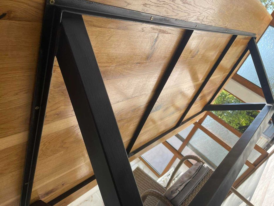 Маса от масивно дърво дъб