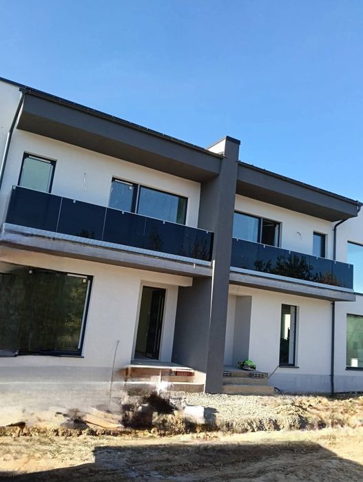 Cabine de dus, balustrade, compartimentari interioare, sticlă printata