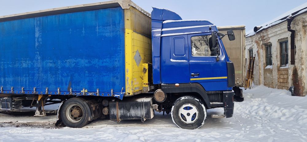 Продам тягачь МАЗ 5440