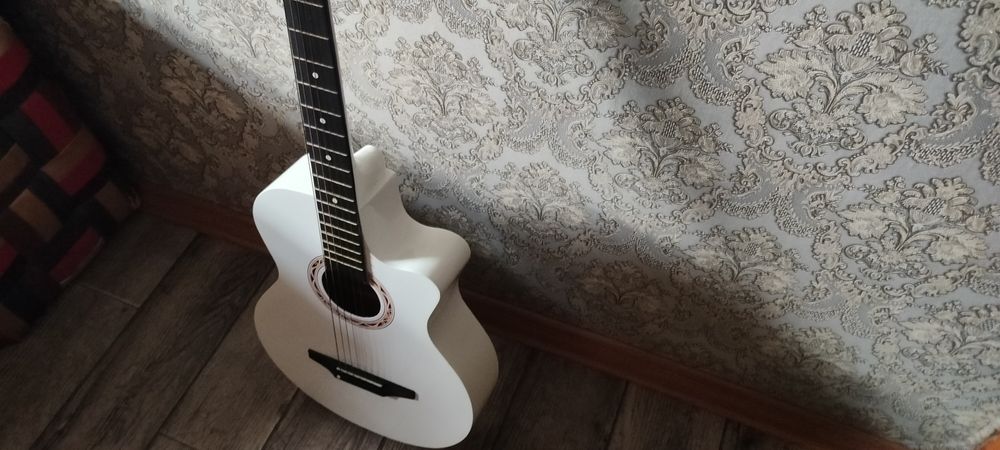 гитара акустическая
