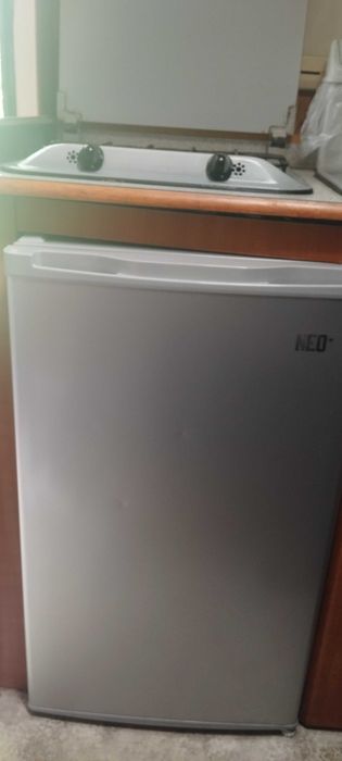 Хладилник NEO 90 л на 220V