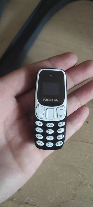 Продам маленький телефон