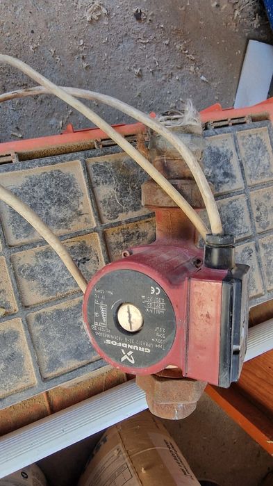 Pompa recirculare apa centrala marca grundfos