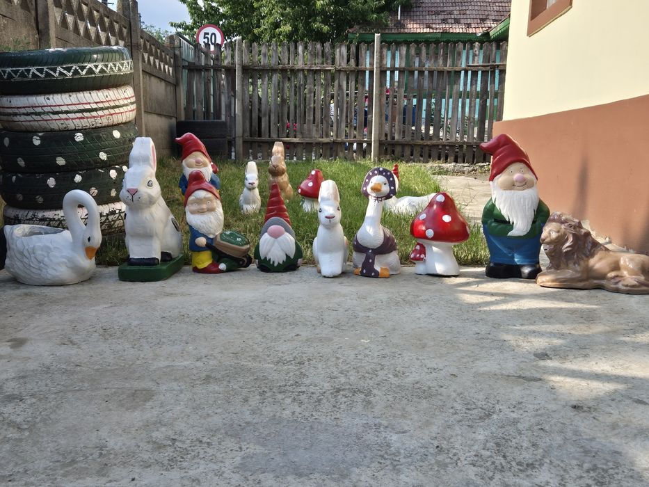 Ornamente si pitici de gradina