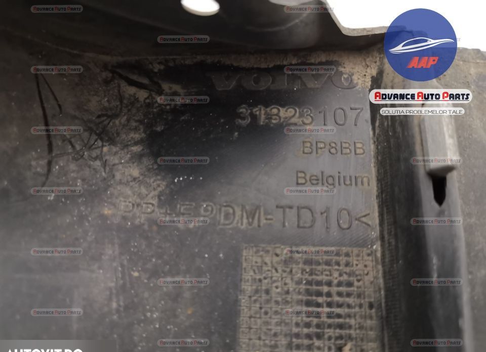 Волво В40 / Volvo V40 Задна броня със сензори - в добро състояние