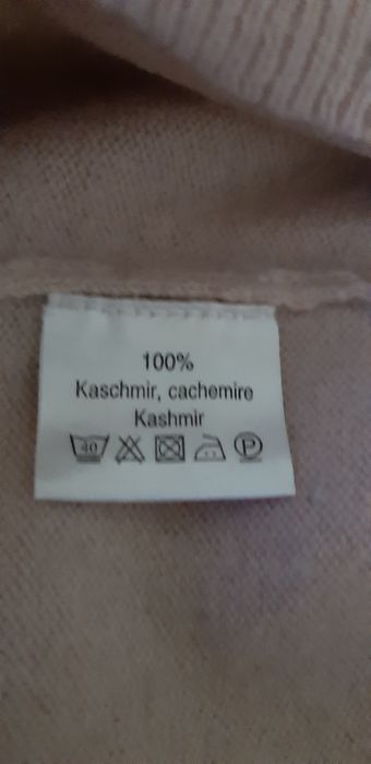 Pulover Max Mara,casmir 100%,culoare roz pudra,pufos,fin,splendid L