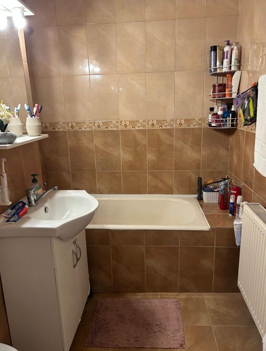 Vand apartament 2 camere, cartier Strand, et. 1