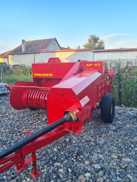 Balotiera Presa de balotat Welger AP41 recent adusa model mic