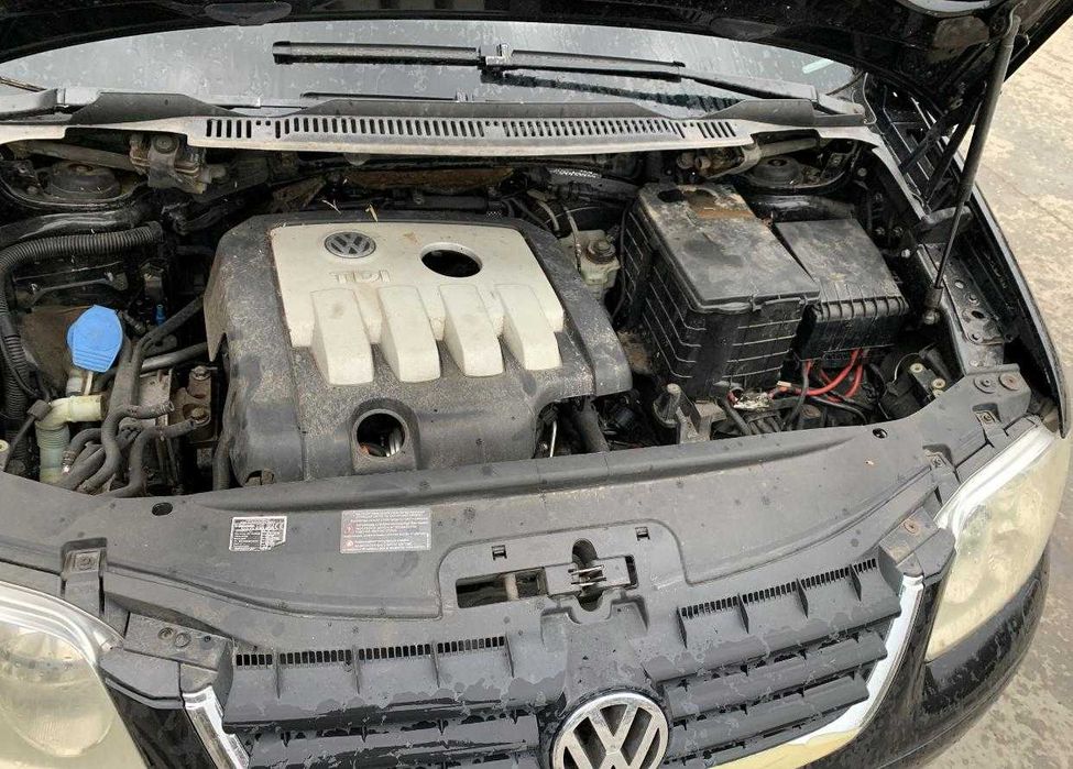 Piese VW Touran 2.0  - azv