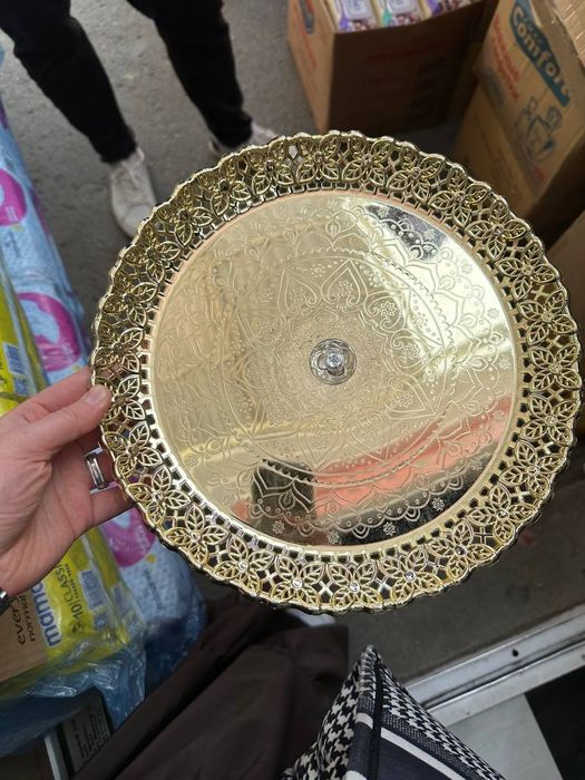 Пластиковые подносы для сервировки