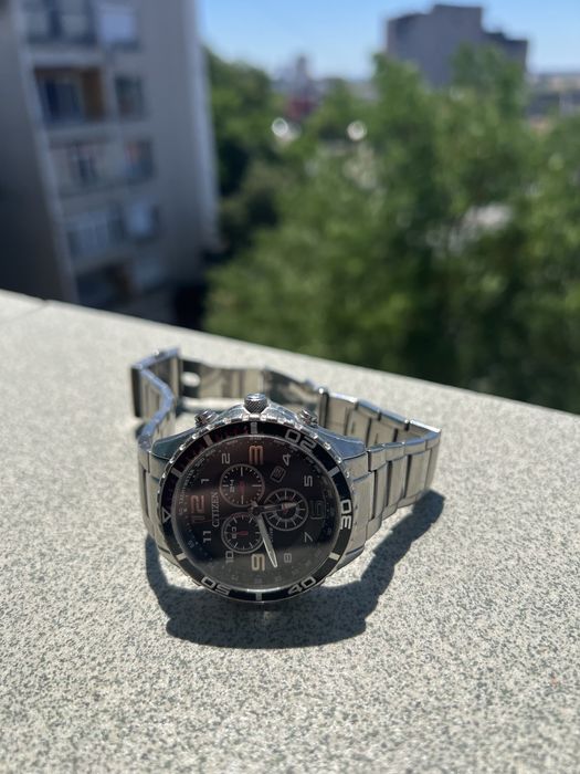 Продавам часовник CITIZEN Eco-Drive