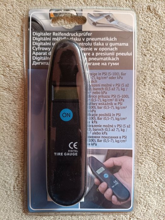 Manometru Digital, Tester Presiune Pneuri Auto 0,15-7 Bar - NOU / SIGILAT