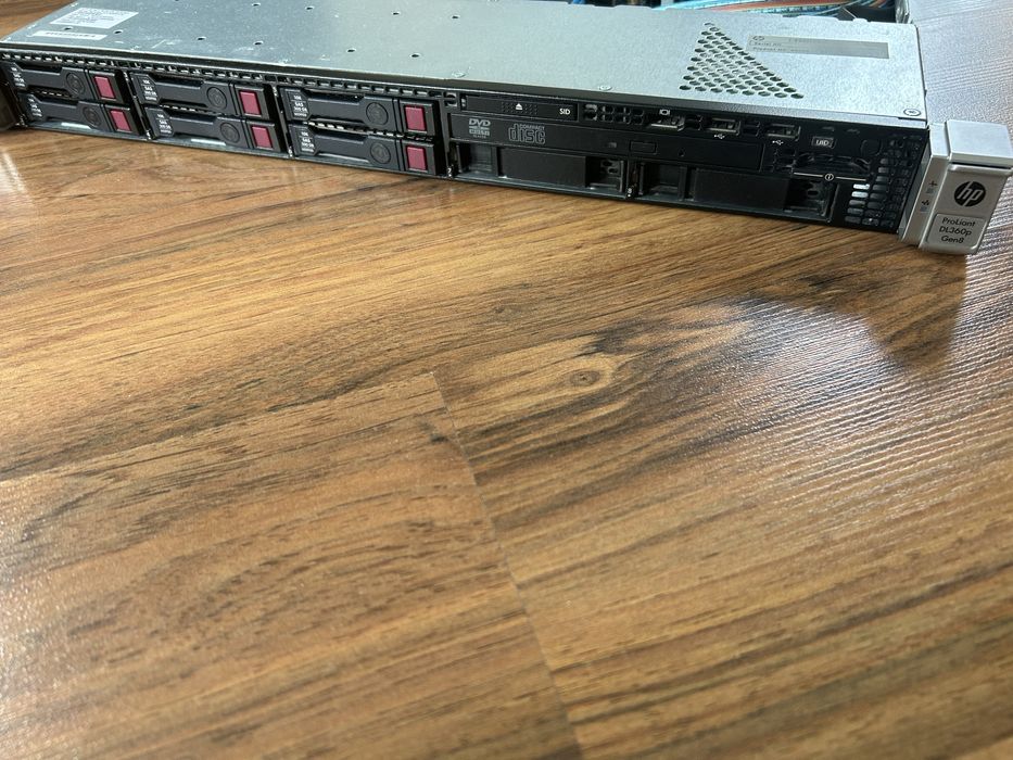 Сървър HP DL360p Gen 8 + Rail kit