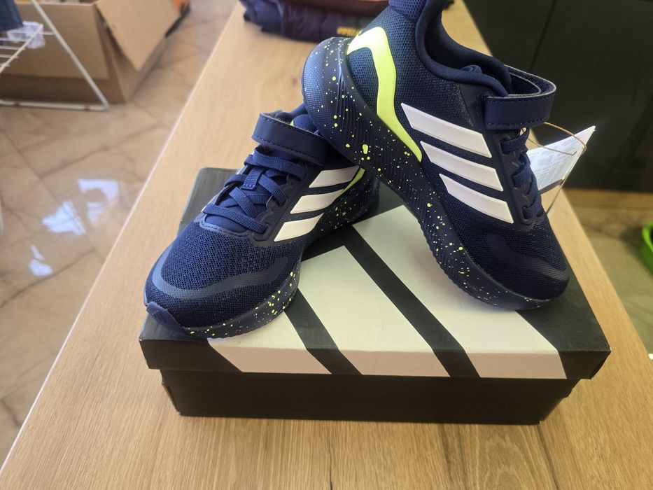 Детски маратонки Adidas Falcon 5