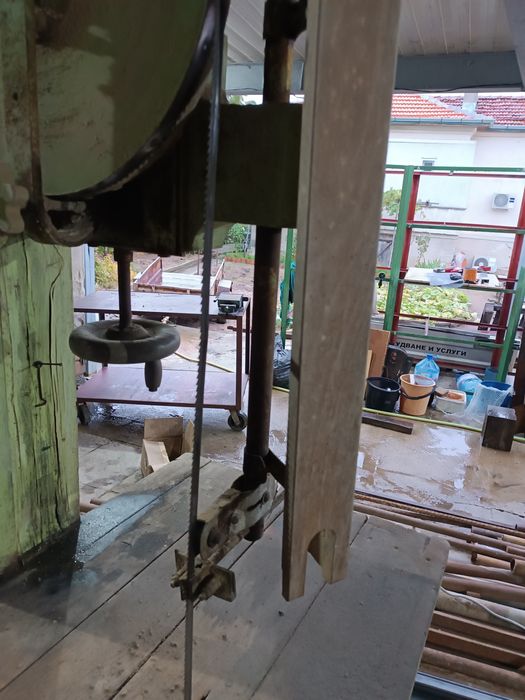 Дървен.   банциг