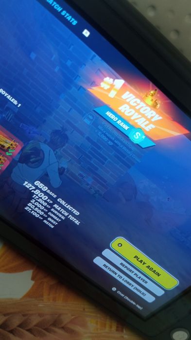 Vând Nintendo Switch Lite URGENT