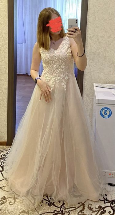Выпускное платье нежно-розовобежевое
