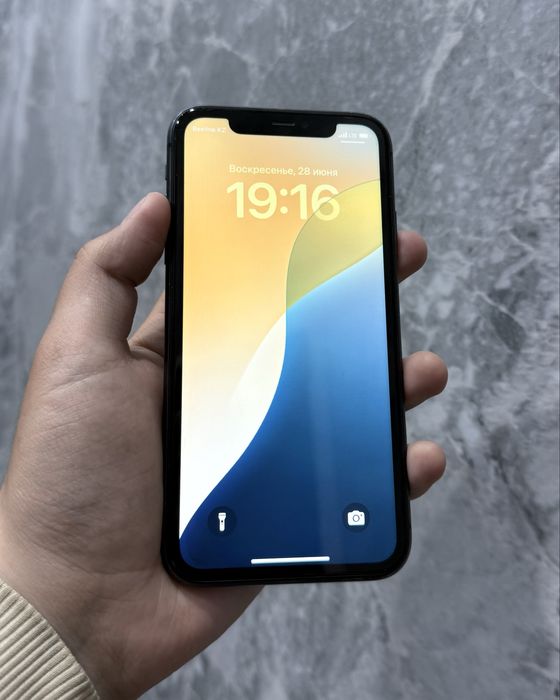 Продам Iphone 11