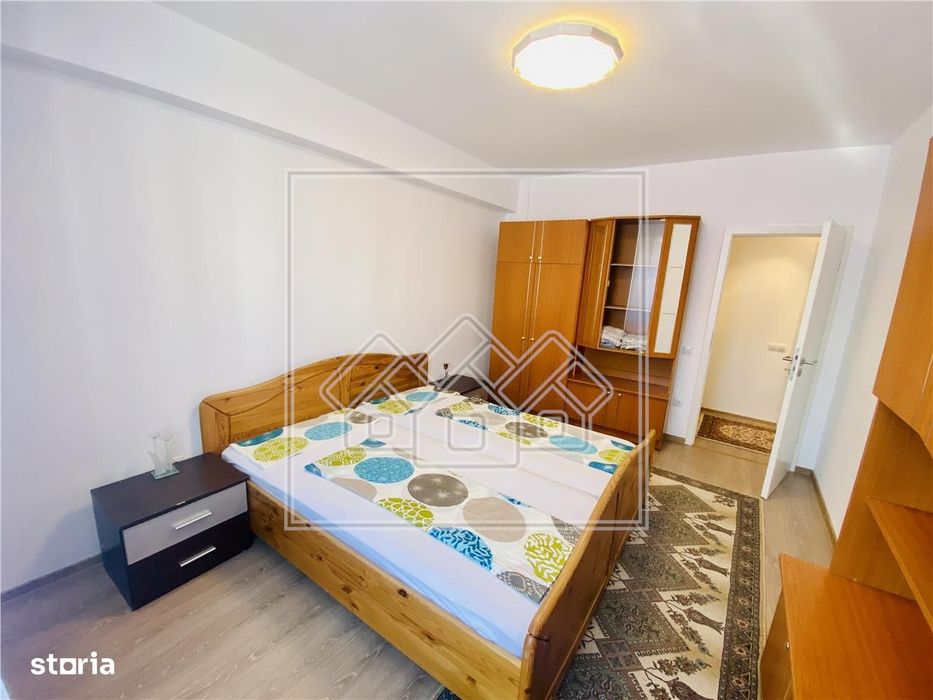 Apartament cu 3 camere, 2 bai si balcon - Zona Turnisor