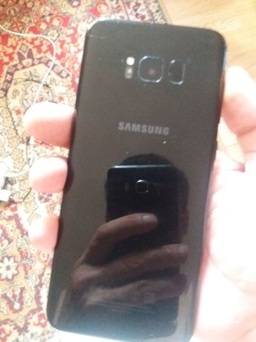 Продам самсунг S8+, 5000