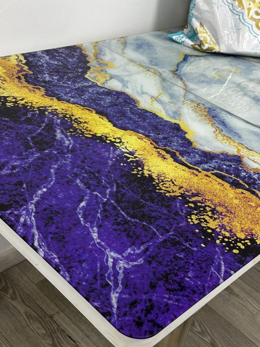 Продам стол кухонный
