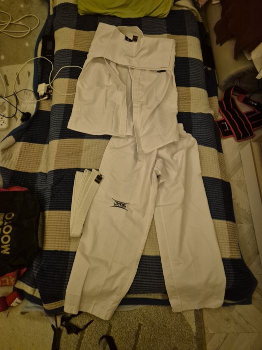 Продам кимано в отличном состоянии