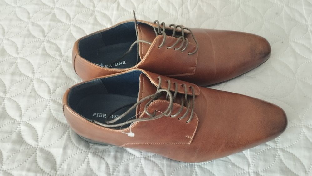 Официални обувки Pier One