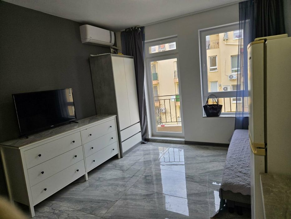 Дава се под наем Едностаен апартамент в София, Изток - 38 кв.м за 328.95 € - Снимка #1