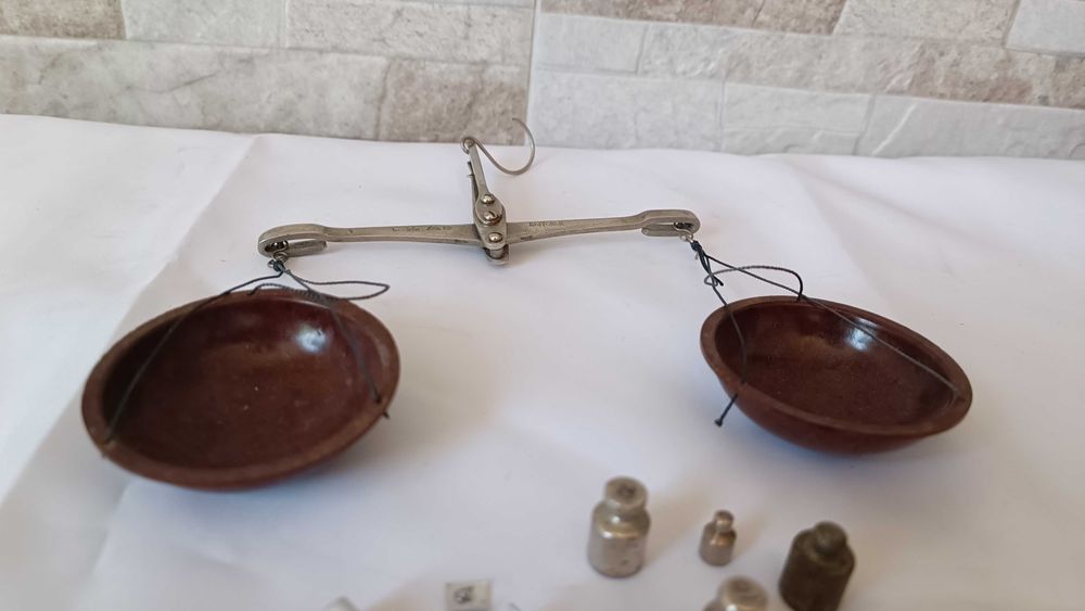 Малка везна с теглилки - бижутерска - Сделано в СССР