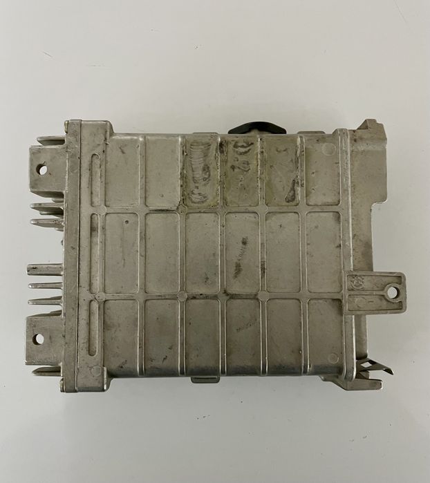 Блок управления двигателем (ЭБУ) AUDI C4 2л Автомат