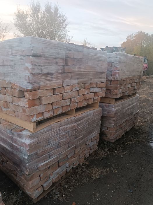 Красный кирпич бу