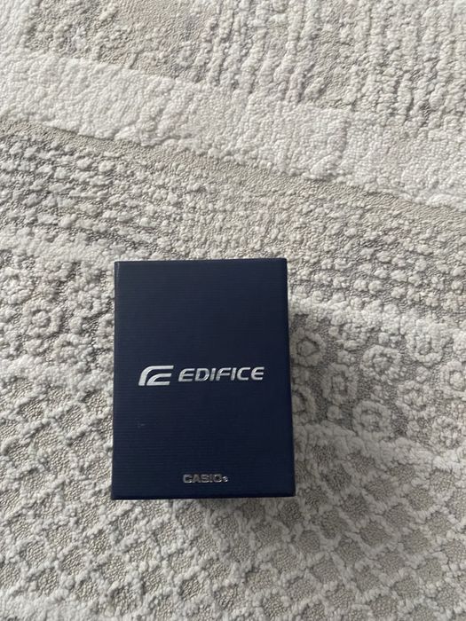 Продам Часы edifice