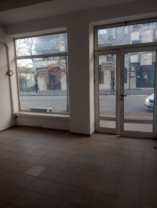 Spațiu comercial de închiriat - 30mp - centru
