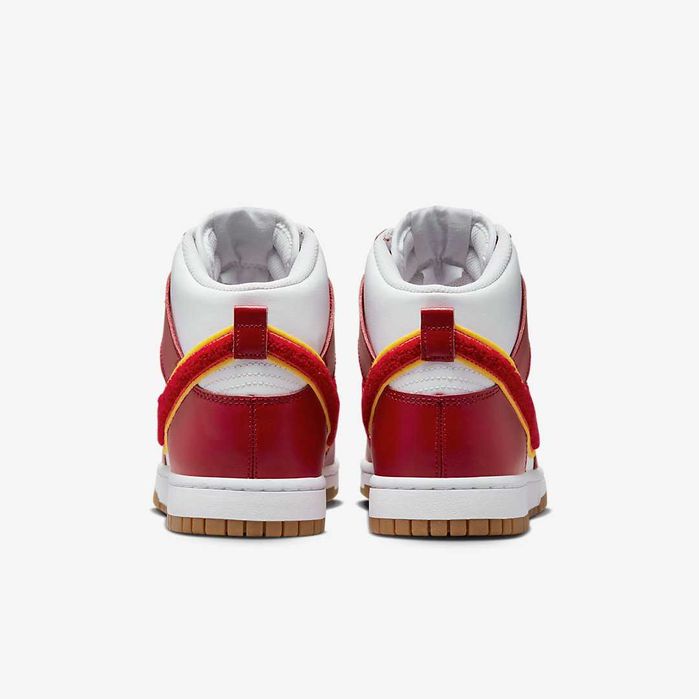 Nike Dunk Hi Retro University Sneakers (DR8805-101)